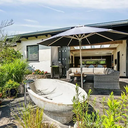 4 Bedroom Luxurious In Feriehus *